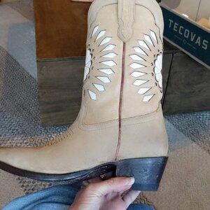 Tecovas the Sadie by Kristopher Brock - Clay Oily Nubuck/ New in box!